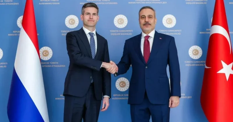 Hakan Fidan niderlandlı həmkarı ilə telefonda danışıb
