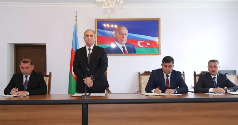 İcra başçısı sakinləri dinlədi, tapşırıqlar verdi FOTOLAR