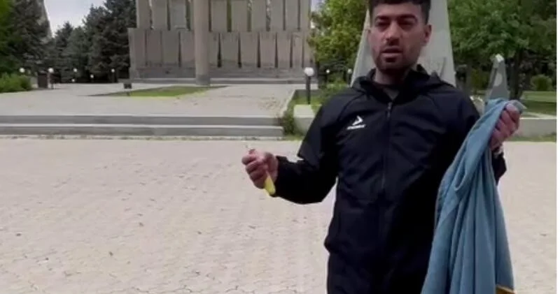 В Ереване провокатор сжег флаг Украины ВИДЕО