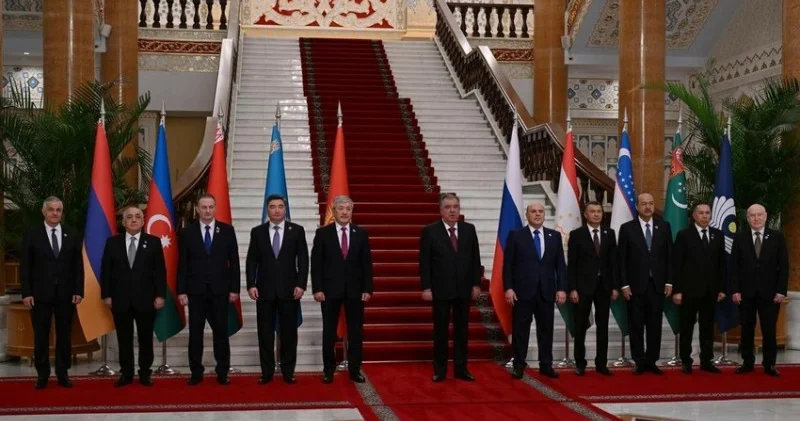 Əli Əsədov Tacikistan Prezidenti ilə görüşdə FOTO