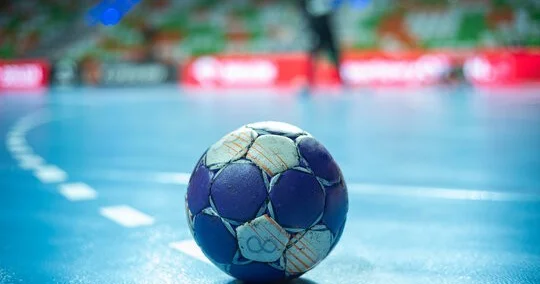 Həndbol üzrə Azərbaycan birinciliyinin final mərhələsində 12 komanda