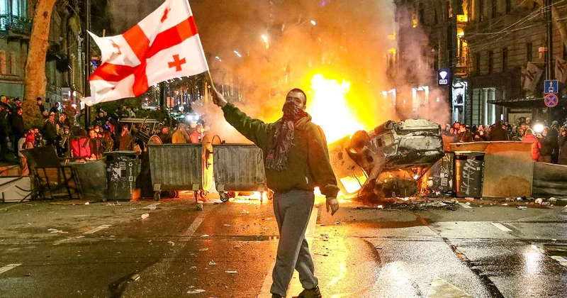 СВР заявила, что Великобритания готовит переворот в Грузии руками ЛГБТ