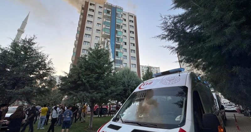 Türkiyədə bina yanır
