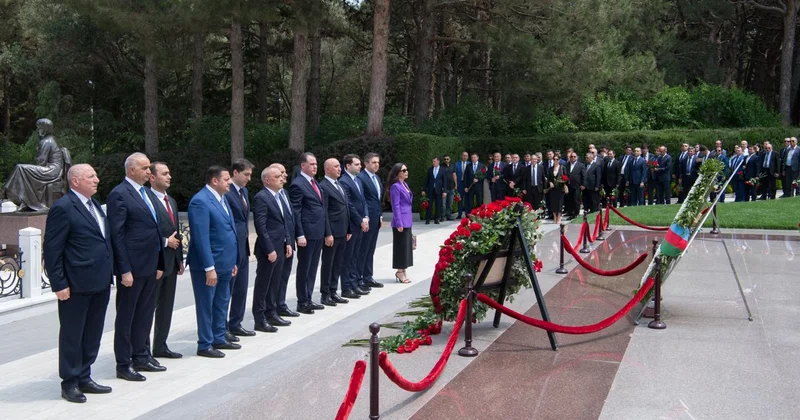 ADSEA rəhbərliyi Ümumilli Lider Heydər Əliyevin xatirəsini yad etdi KONKRET