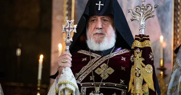 Пашинян обвинил церковь в связях с Россией