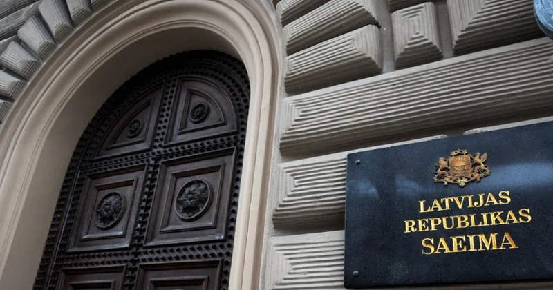 Latviya Seyminin deputatı rus dilini müdafiə etdiyinə görə iclasdan qovulub