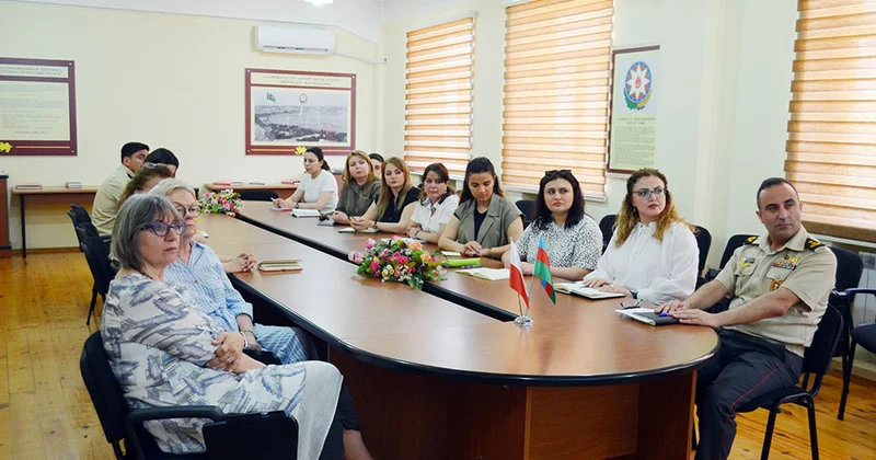 Polşa nümayəndə heyəti Bakıda Hərbi İnstitutda olub