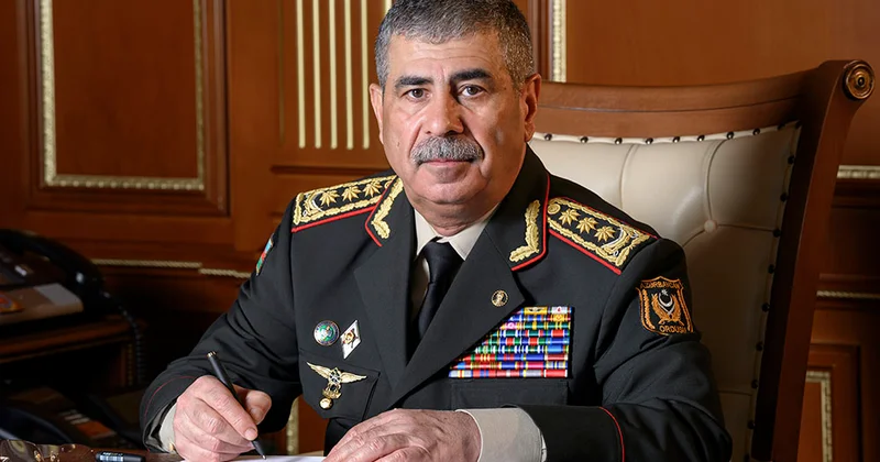 Azərbaycan Respublikası müdafiə naziri Qurban bayramı münasibətilə Azərbaycan Ordusunun şəxsi heyətini təbrik edib