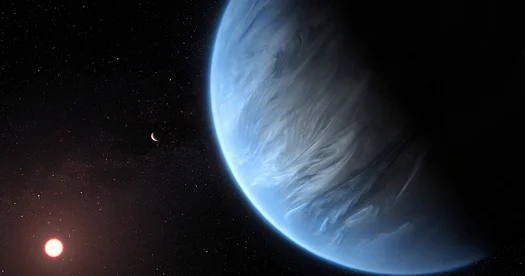 Kiçik ulduzun orbitində dolanan nəhəng planet...