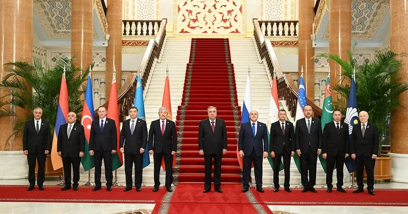 Tacikistan Prezidenti MDB ölkələrini iqtisadi əməkdaşlığı gücləndirməyə çağırıb FOTOLAR
