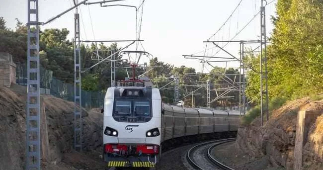 İsrailin mərkəzində qatarların hərəkəti dayandırılıb