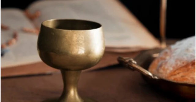 İordaniyada müqəddəs Grail əfsanəsi ilə əlaqəli olan fincan tapılıb...