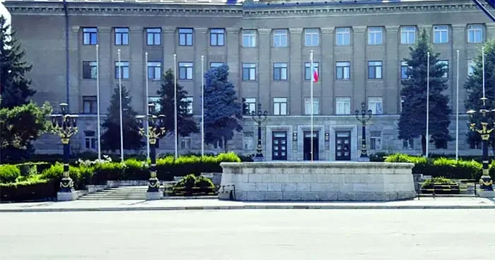 Xankəndidə keçmiş icra binasının söküntüsünə başlanılır