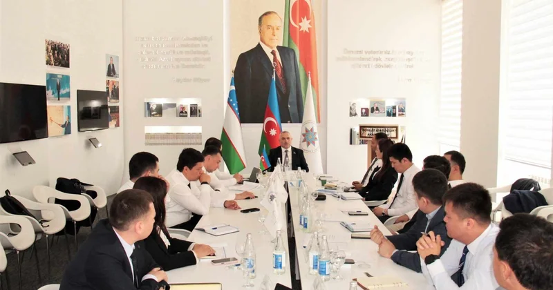Baş katib Azər Allahverənov Özbəkistandan olan dövlət qulluqçuları üçün mühazirə oxuyub