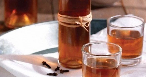 Samoqon, yoxsa zavod arağı Hansı daha təhlükəlidir?