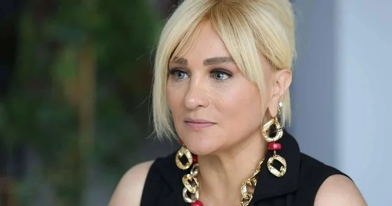 Verilişi aparmaqdan daha çox sürüyən aparıcı Saffari yazır...