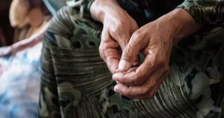 30 il evindən çıxamayan qadın: Hamı ŞOKDADIR