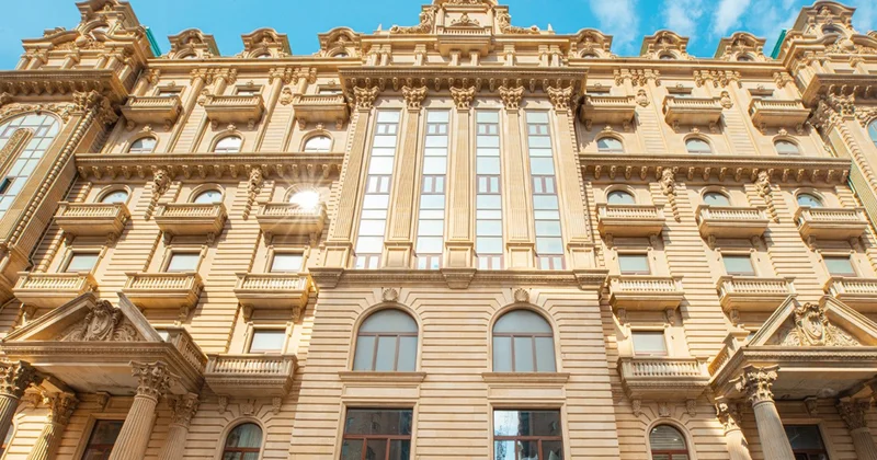 “Kristal”ın Nəsimidə inşa etdiyi prestijli layihə “Royal Residence”
