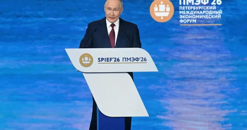 Vladimir Putin iri şirkətlərin Moskvadan regionlara köçürülməsinin vacibliyini bəyan edib