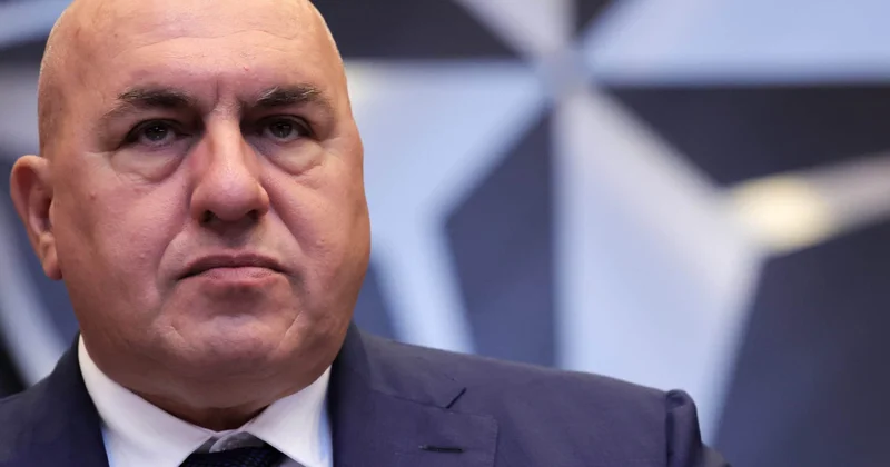 İtaliya Avropada yeni müdafiə alyansının yaradılmasını təklif edir
