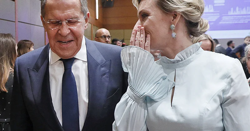 Лавров остается заявила Захарова