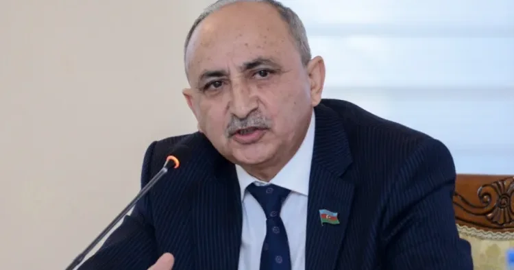 Bunlardan biri İrəvan, digəri isə Tiflis şəhər adlarıdır
