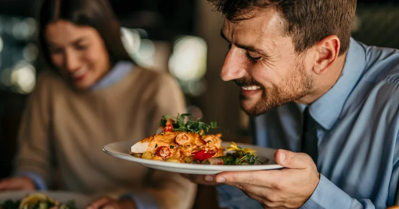 Стало известно, почему еда на голодный желудок кажется вкуснее