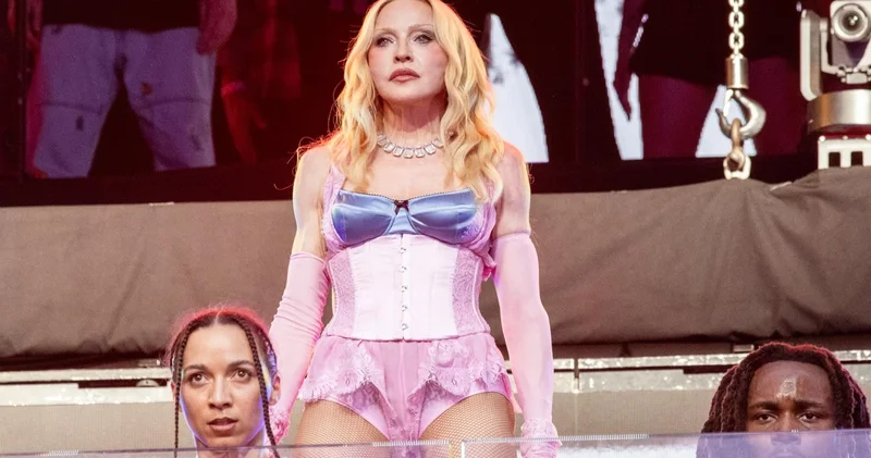 Madonnanın 15 dəqiqəlik konserti