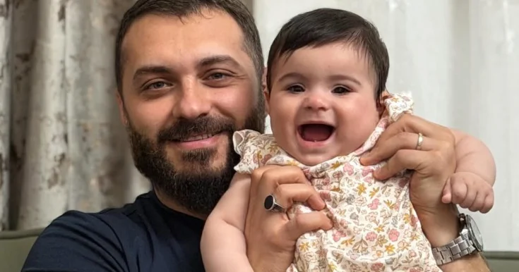 6 aylıq qızı ilə fotolar paylaşdı