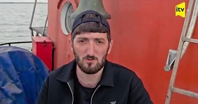 Vurulan gəmidə sağ qalan azərbaycanlı danışdı