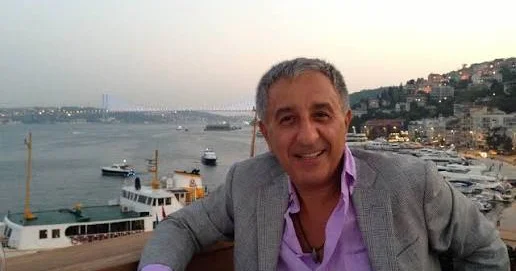 Sosial qüsur, yoxsa intellektual üstünlük?