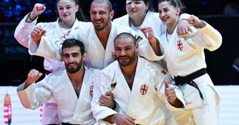 Dünya çempionu olan Gürcüstan millisi 1 milyon mükafat aldı