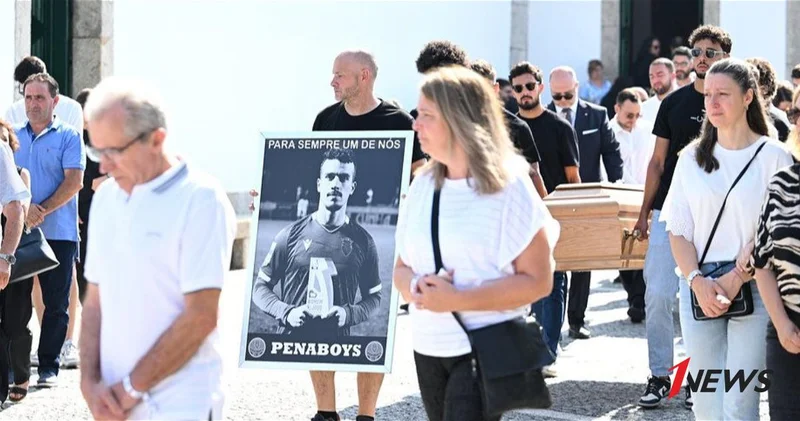 В Португалии прошла церемония прощания с нападающим Ливерпуля Диогу Жотой ФОТО