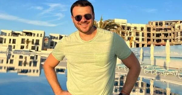 Emin Ağalarovun qızı ilə birgə istirahətdən Videosu