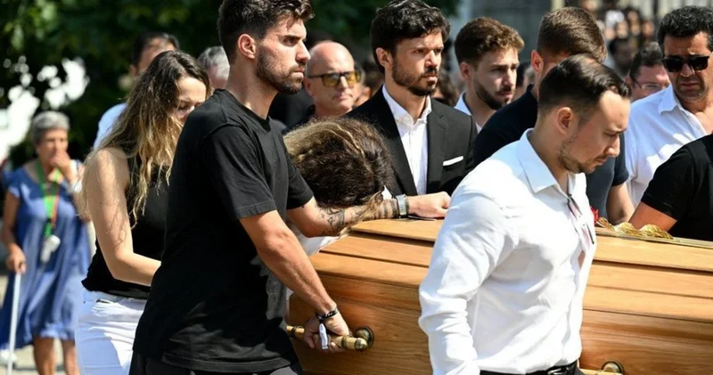 Dioqu Jota ilə son vida: Enfild in önünü gül dənizinə çevirdilər