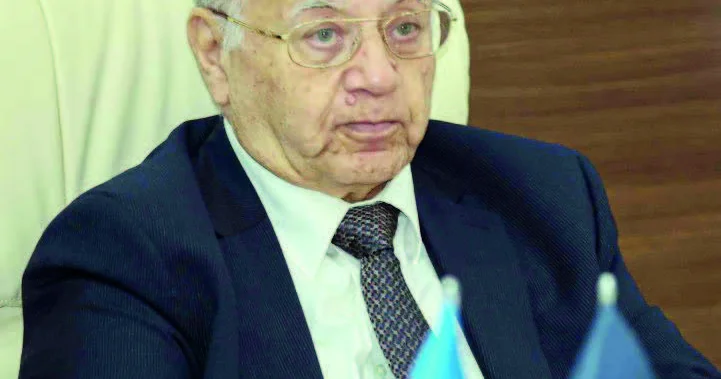 Milli maraqlara bağlı insan