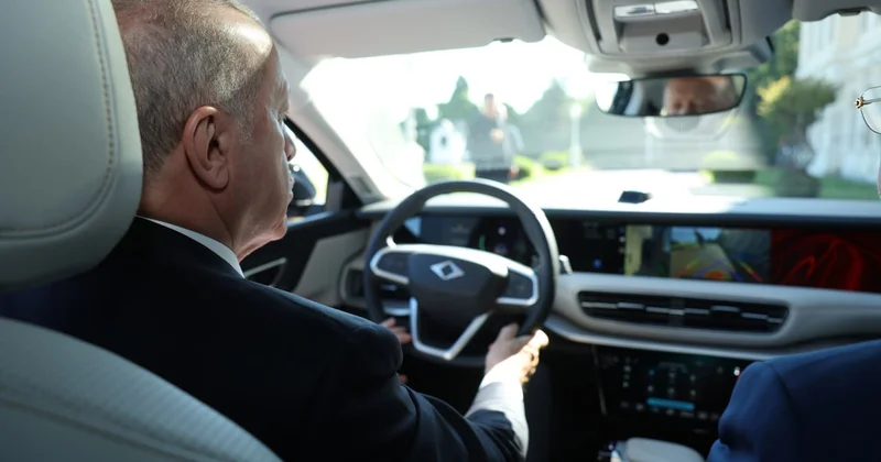 Ərdoğan yeni model elektromobili sınaqdan keçirdi FOTO