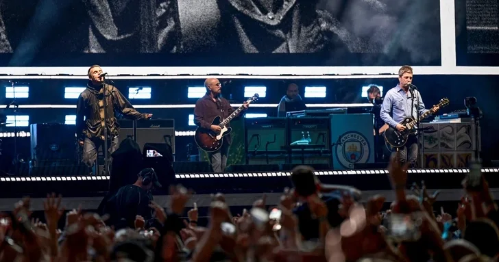 Oasis почтил память Диогу Жоты на первом концерте после 16 летнего перерыва
