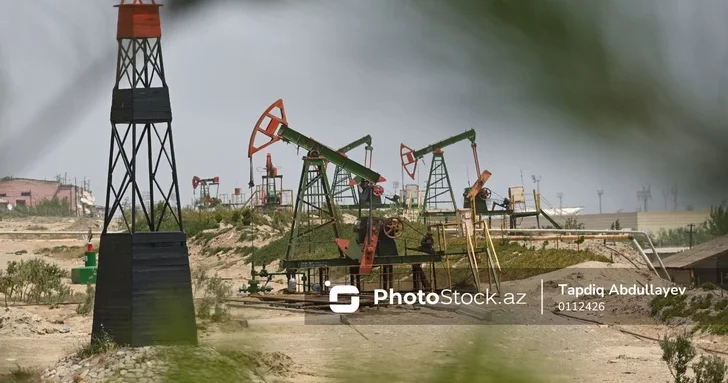 Цена на Azeri Light упала ниже 75 долларов