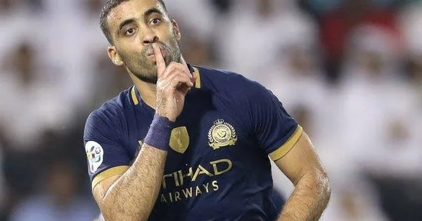 Əl Hilal fanatların nifrət etdiyi futbolçunu alıb KDÇ yə göndərdi