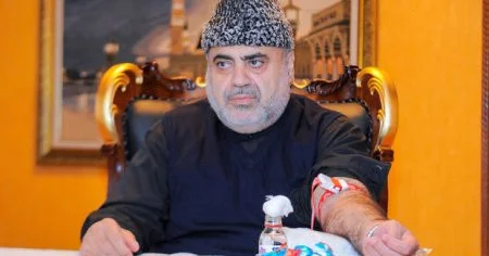 Allahşükür Paşazadə qanvermə aksiyasına qoşulub