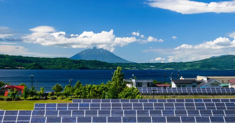 Yaponiyada günəş enerjisi inqilabı: Bu panellər 20 atom reaktoru qədər enerji istehsal edəcək