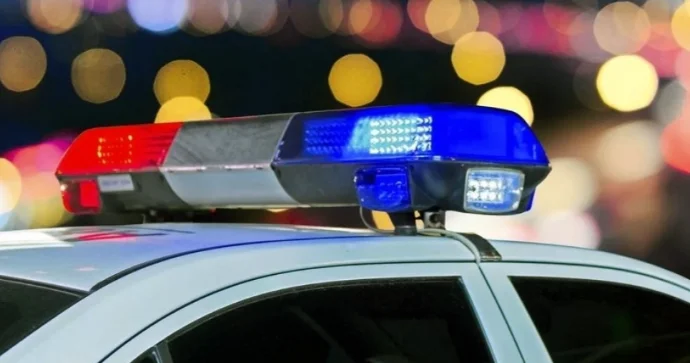 Paytaxtda polis avtomobilini qaçıran şəxs qəza törətdi Axtarışa verildi