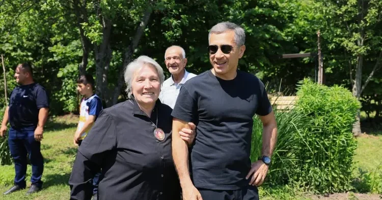 Anar Ələkbərov Milli Qəhrəmanın ailəsini ziyarət etdi FOTO
