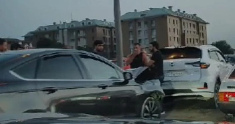 Aeroport yolunda zəncirvari qəza (Video)