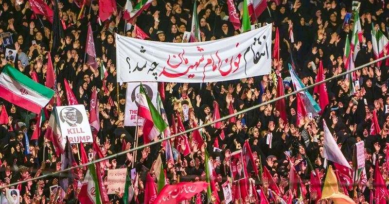 Cənazə namazına milyonlar toplaşdı