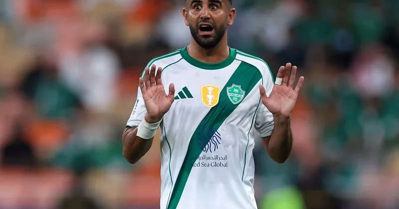 Əlcəzairli hücumçu Riyad Marez “Əl Əhli”dən ayrıldı