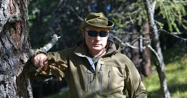Putinin gündəlik vərdişləri: Siqaret çəkmir, spirtli içki isə...