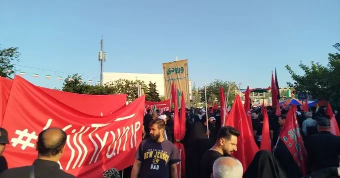 Xameneinin dəfnində ölüm şüarları FOTO