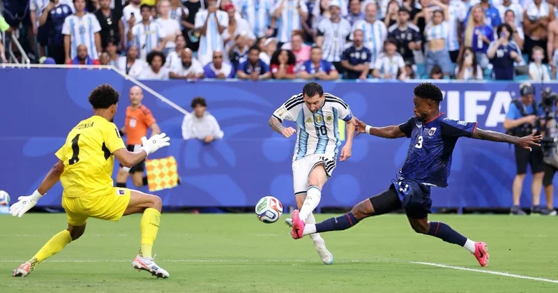 Messili paylaşım: Argentina Vozinyanı unutmadı FOTO